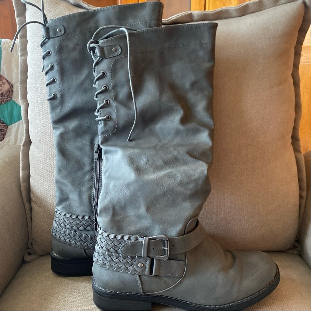 XOXO Women’s Tall Braided Strap Knee Boots — Gray